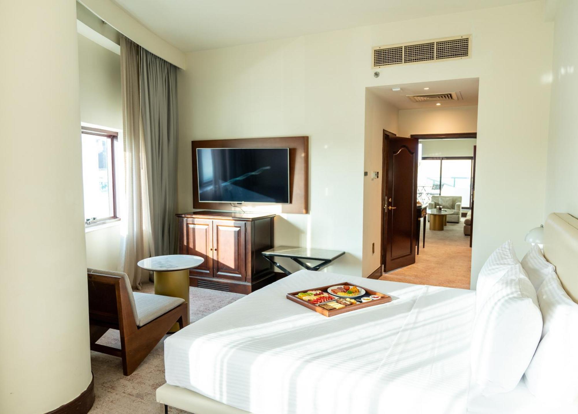 Majestic Cove Hotel - Formerly Le Meridien Fairway Dubai Ngoại thất bức ảnh