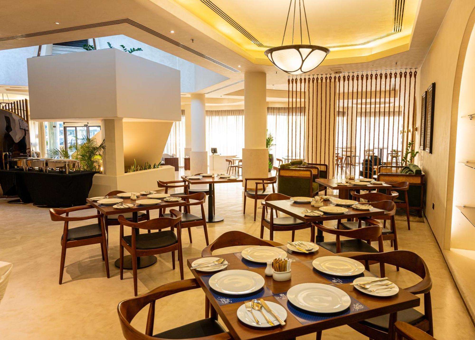 Majestic Cove Hotel - Formerly Le Meridien Fairway Dubai Ngoại thất bức ảnh