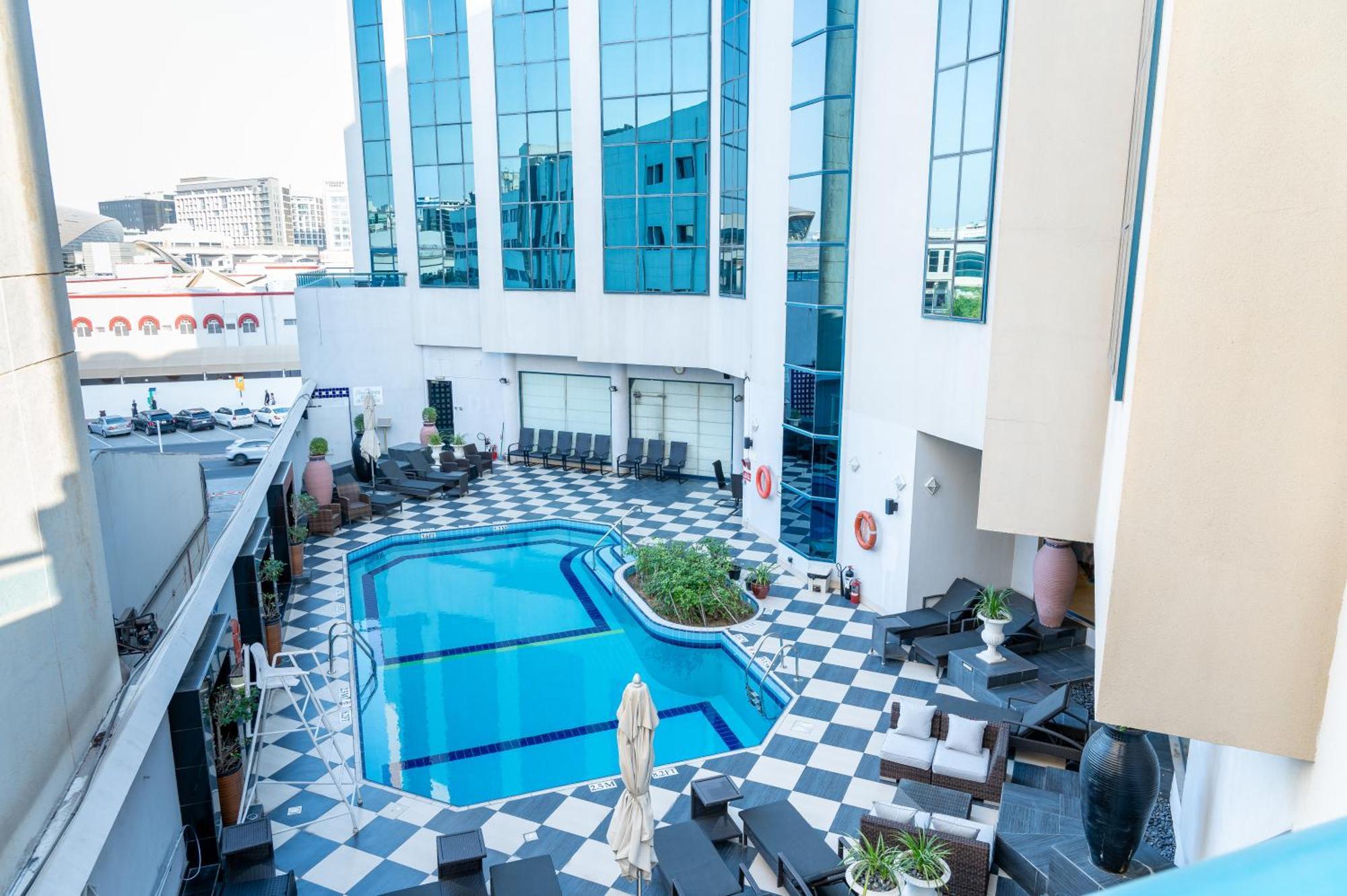 Majestic Cove Hotel - Formerly Le Meridien Fairway Dubai Ngoại thất bức ảnh